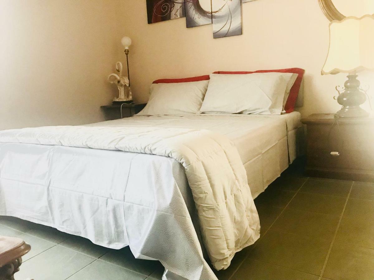 The Shelter Bed and Breakfast Talsano Esterno foto